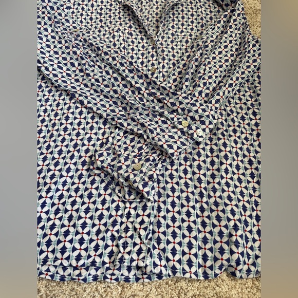 Just Living Womens Button Down Shirt Roll Tab Sleeves Geometric Size Small - Picture 6 of 10